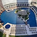 Grand Sapphire Casino 1 Bedroom C а * פמגוסטה